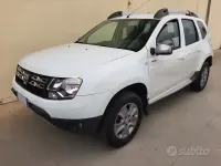 Usata Dacia Duster 105 CV (77 kW) 2015 Bianco SUV
