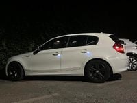 Usata BMW 118 M Sport 143 CV (105 kW) 2008 Bianco Utilitaria