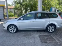 Usata Ford Focus Titanium 115 CV (84 kW) 2010 Grigio Station wagon