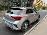 Usata VW T-Roc R-line 150 CV (110 kW) 2023 Grigio SUV