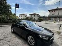 Begagnad Mercedes A250 Progressive 160 HK (117 kW) 2022 Svart Sedan