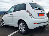 Usata Lancia Ypsilon 60 CV (44 kW) 2008 Bianco Utilitaria