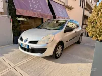 Usata Renault Clio II 75 CV (55 kW) 2007 Grigio Berlina