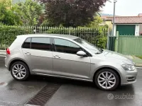 Begagnad VW Golf VII Highline 110 HK (80 kW) 2016 Brun Sedan