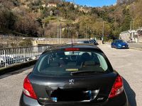 Usata Peugeot 207 70 CV (51 kW) 2012 Nero Utilitaria