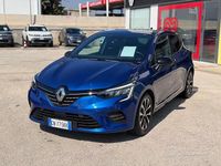 Usata Renault Clio V Techno 100 CV (73 kW) 2023 Blu Berlina