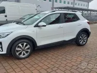 Usata Kia Stonic Style 84 CV (61 kW) 2021 Bianco SUV