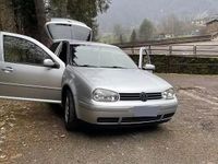 Usado VW Golf IV 105 CV (77 kW) 2001 Gris Berlina