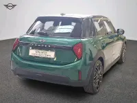 Usata Mini Cooper Favoured 150 kW (204 CV) 2025 Verde Utilitaria