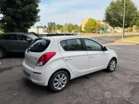 Usata Hyundai i20 Classic 86 CV (63 kW) 2012 Bianco Utilitaria