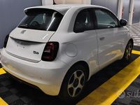 Usata Fiat 500e La Prima 86 kW (118 CV) 2021 Bianco Utilitaria