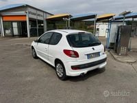 Usata Peugeot 206 60 CV (44 kW) 2010 Bianco Berlina