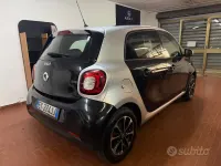 Usata Smart ForFour Prime 71 CV (52 kW) 2015 Nero Utilitaria