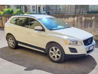 Occasion Volvo XC60 Momentum 163 ch (119 kW) 2011 Blanc SUV