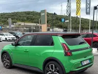Occasion Renault 5 E-Tech Komfort 77 kW (106 PK) 2025 Groen Sedan