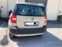 Usata Skoda Yeti 140 CV (102 kW) 2010 Grigio SUV