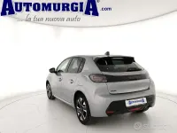 Usata Peugeot 208 Allure 101 CV (74 kW) 2025 Grigio Utilitaria