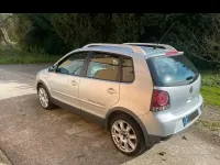 Usado VW Polo Cross 75 CV (55 kW) 2006 Gris Utilitario
