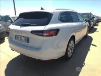 Nuova Skoda Superb Style 150 CV (110 kW) 2026 Bianco Station wagon