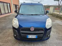 Usata Fiat Doblò Emotion 105 CV (77 kW) 2012 Bluazzurro Monovolume