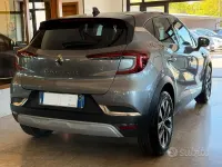 Usata Renault Captur Techno 101 CV (74 kW) 2023 Grigio SUV
