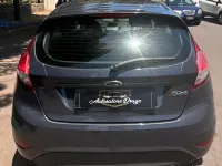 Usata Ford Fiesta 75 CV (55 kW) 2014 Grigio Utilitaria