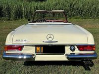 Usata Mercedes 230 150 CV (110 kW) 1964 Beige Cabrio