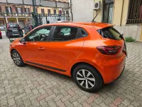 Usata Renault Clio V SE 67 CV (49 kW) 2023 Arancione Berlina