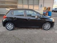 Usata Peugeot 208 2016 Nero Utilitaria