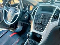 Usata Opel Astra 110 CV (80 kW) 2010 Nero Station wagon