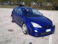 Usata Ford Focus RS 215 CV (158 kW) 2002 Blu/azzurro Berlina