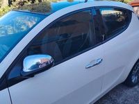 Usata Lancia Ypsilon 95 CV (69 kW) 2014 Bianco Utilitaria