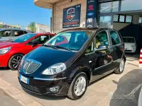 Usata Lancia Musa Gold 77 CV (56 kW) 2013 Nero Monovolume