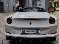 Usata Ferrari California 560 CV (411 kW) 2015 Bianco corsa capote nera Cabrio