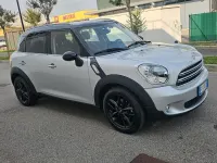 Usata Mini Cooper D Countryman 111 CV (81 kW) 2016 Argento SUV
