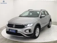 Usata VW T-Roc Life 116 CV (85 kW) 2024 Grigio SUV