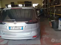 Usata Opel Zafira 130 CV (95 kW) 2012 Grigio Monovolume