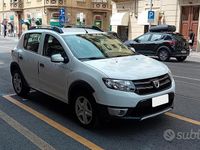 Usata Dacia Sandero Stepway 90 CV (66 kW) 2015 Bianco Utilitaria