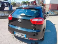 Usata Kia Rio 75 CV (55 kW) 2014 Nero Berlina