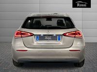 Usata Mercedes A180 Business 116 CV (85 kW) 2019 Grigio mojave Berlina