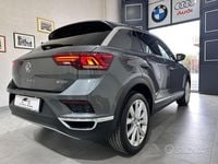 Usata VW T-Roc 150 CV (110 kW) 2019 Grigio SUV