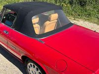 Usata Alfa Romeo Spider 122 CV (89 kW) 1991 Rosso Cabrio