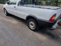 Usata Fiat Strada 70 CV (51 kW) 2001 Bianco Pick-up