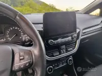 Usata Ford Fiesta 86 CV (63 kW) 2018 Nero Utilitaria