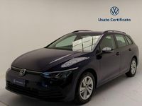 Usata VW Golf VIII Life 131 CV (96 kW) 2022 Atlantic blue Station wagon