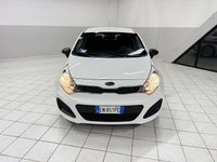 Usata Kia Rio EX 86 CV (63 kW) 2012 Bianco Berlina