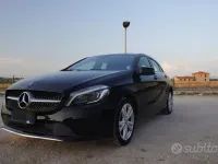 Usata Mercedes A180 Premium 109 CV (80 kW) 2017 Nero Utilitaria
