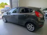 Usata Ford Fiesta 75 CV (55 kW) 2016 Grigio Utilitaria