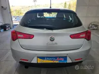 Usata Alfa Romeo Giulietta Progression 105 CV (77 kW) 2012 Grigio Utilitaria
