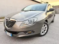 Begagnad Lancia Delta 120 HK (88 kW) 2011 Grå Halvkombi